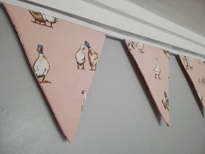Gorgeous duck bunting ! Mint green, blush pink, sky blue or blue/grey fabric. #ducks